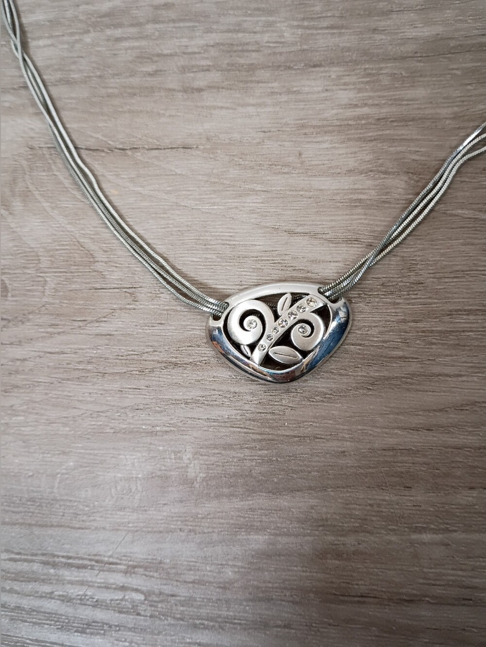 BRIGHTON 'Eve's Delight Short Leaf' Necklace Crystals Silver Plate 2-Strand 18" - Picture 2 of 7